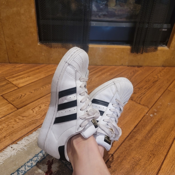 Adidas White and Black Sneakers - Picture 8 of 8